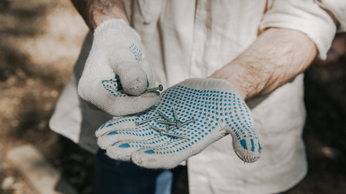 The essential guide to cotton gloves for men: Comfort and versatility