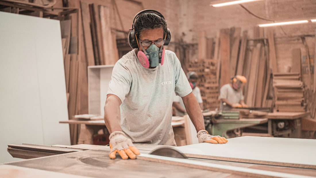 Work safety gloves: Protecting hands- enhancing workplace confidence