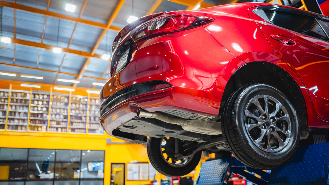 Nitrile mechanics - latex gloves: Which is better for automotive work?