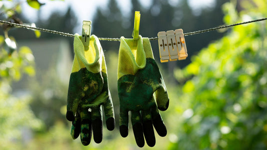 The ultimate guide to water resistant gloves: Stay dry and protected